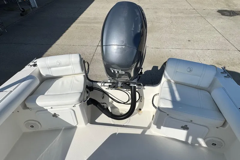 Slide: The Image of 2007 Edgewater 188CC boat with Yamaha 115 engine and white seating. - 8