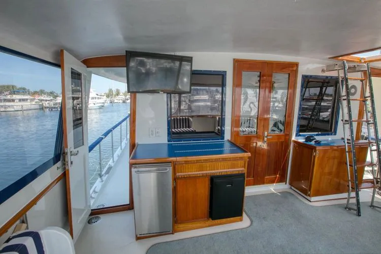 Slide: The Image of 1981 Hatteras 56 My - Image 22 - 22