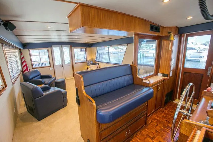 Slide: The Image of 1981 Hatteras 56 My - Image 34 - 34