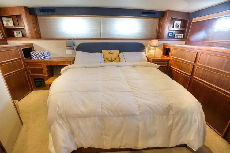 Slide: The Image of 1981 Hatteras 56 My - Image 48 - 48