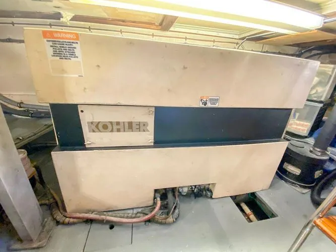 Slide: The Image of 1981 Hatteras 56 My - Image 64 - 64