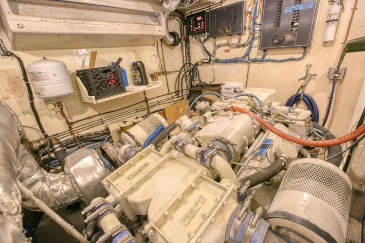 Slide: The Image of 1981 Hatteras 56 My - Image 70 - 70