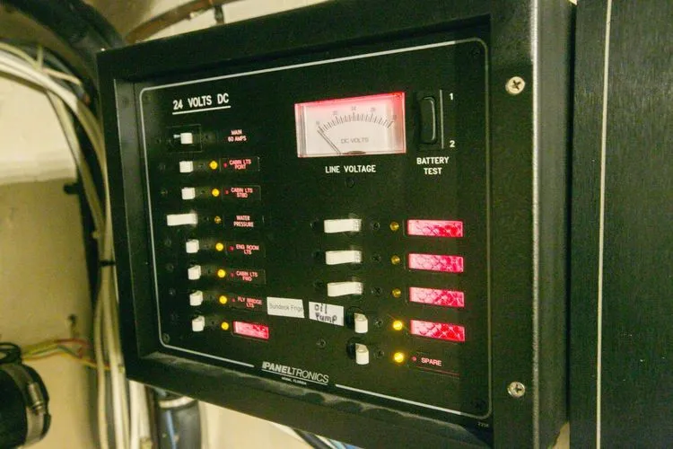 Slide: The Image of 1981 Hatteras 56 My - Image 71 - 71
