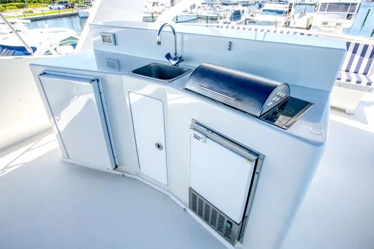 Slide: The Image of 1981 Hatteras 56 My - Image 9 - 9