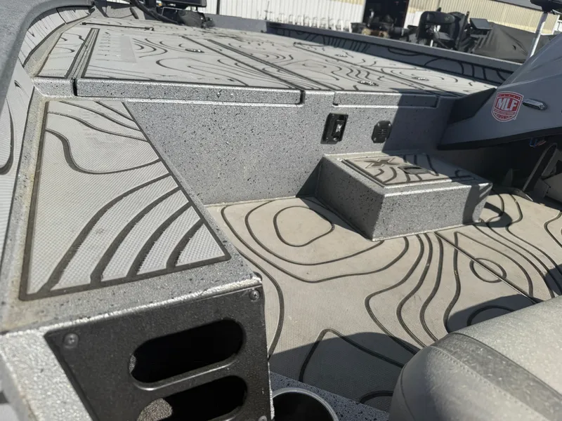 Slide: The Image of Xpress X21 Pro 2023 - 10