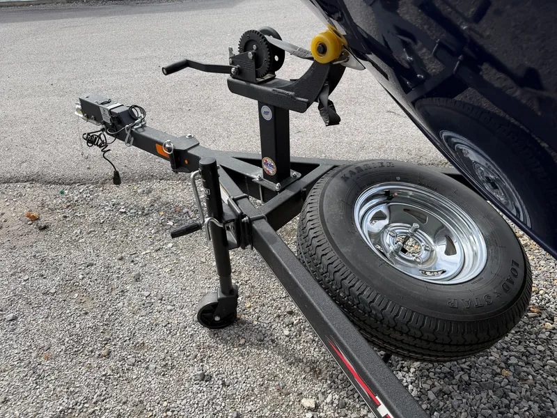 Slide: The Image of Tracker Pro-Guide V175 2023 - 15