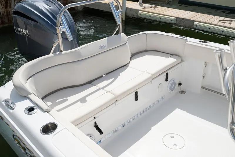 Slide: The Image of Sea Hunt Ultra 234 2023 - 12