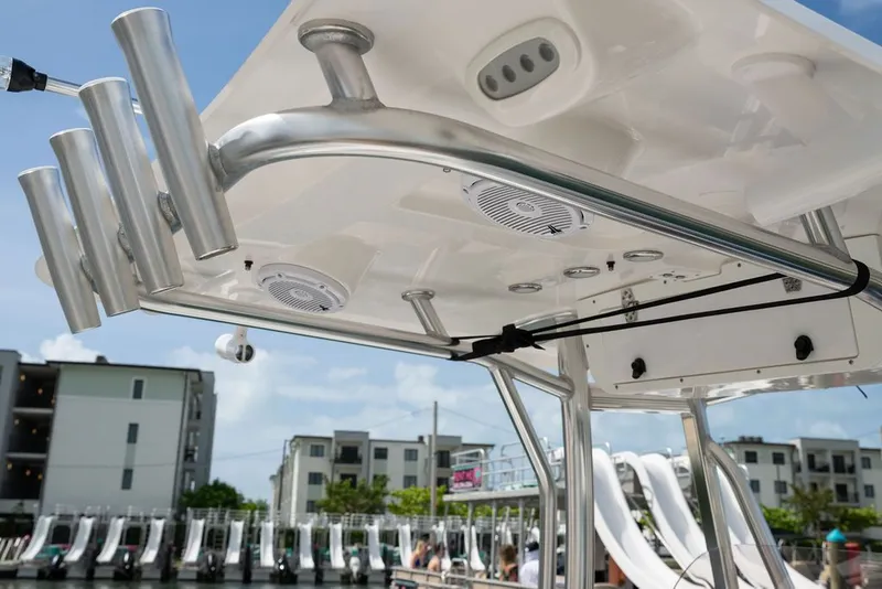 Slide: The Image of Sea Hunt Ultra 234 2023 - 16