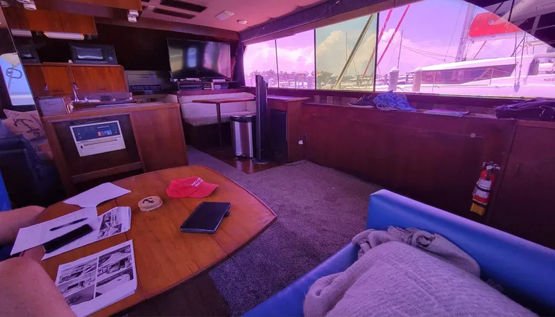 Slide: The Image of Salon Starboard - 16