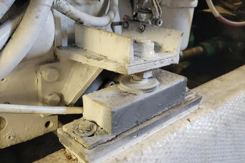 Slide: The Image of Engine Mounts - 38