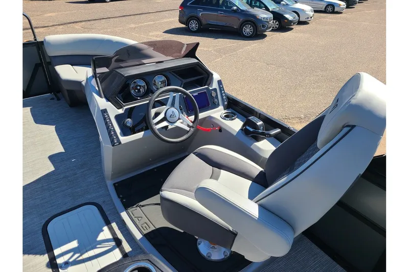 Slide: The Image of Interior view of the 2025 Viaggio Lago Z22Q boat. - 14