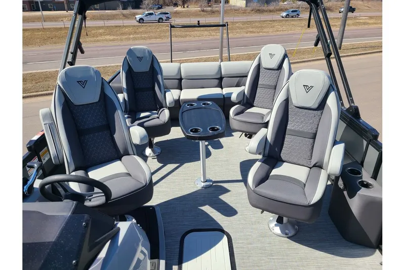 Slide: The Image of Interior of 2025 Viaggio Lago Z22Q with luxurious seating. - 7