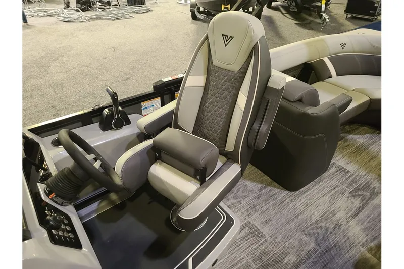 Slide: The Image of Interior of 2026 Viaggio Lago Z22U Tritoon with luxurious seating. - 8