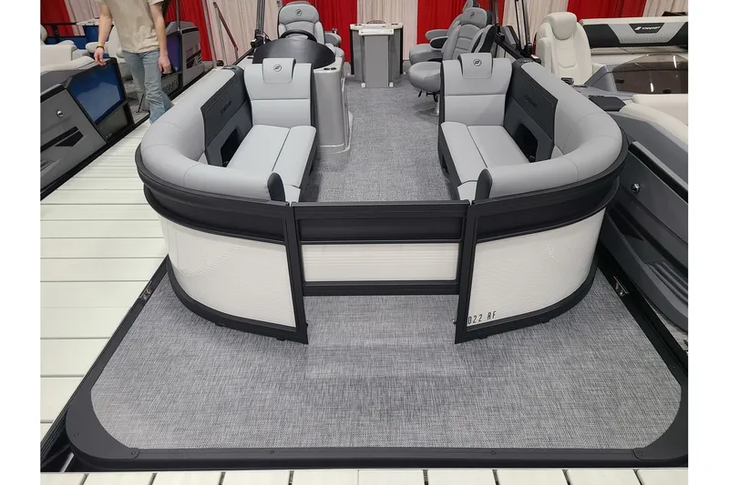 Slide: The Image of Flagship Discover D22RF 2026 - 4