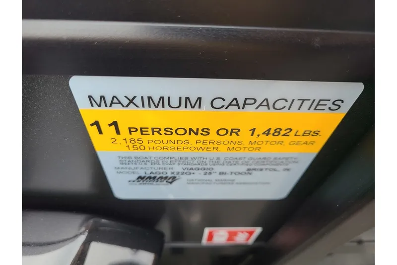 Slide: The Image of Capacity label for Viaggio Lago X22Q boat, 2026 model. - 21