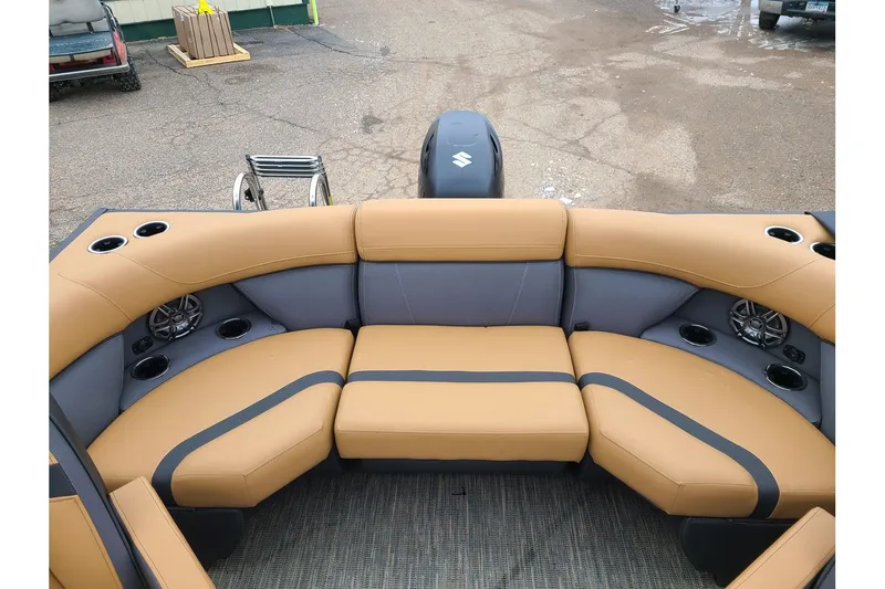 Slide: The Image of Interior of 2026 Viaggio Lago X22Q with beige and gray seating. - 9