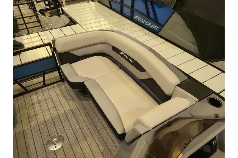 Slide: The Image of Starcraft VX 20FD 2026 boat seat with gray upholstery. - 19