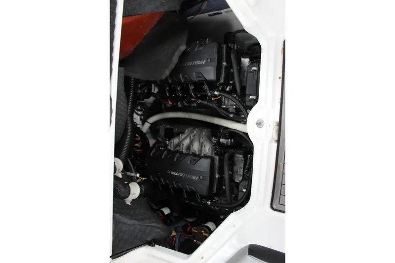 Slide: The Image of Engine compartment of 2017 Yamaha Boats 242 Limited S E-Series. - 12