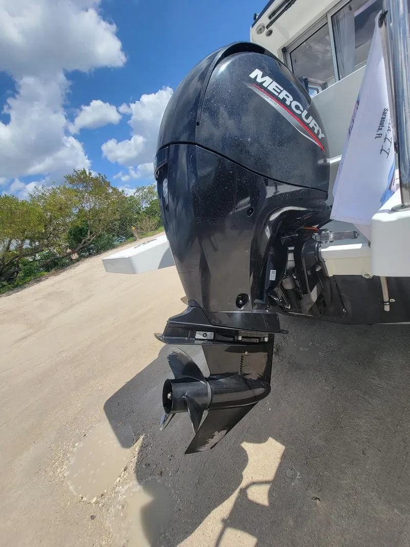 Slide: The Image of Jeanneau NC695 2022 - 8