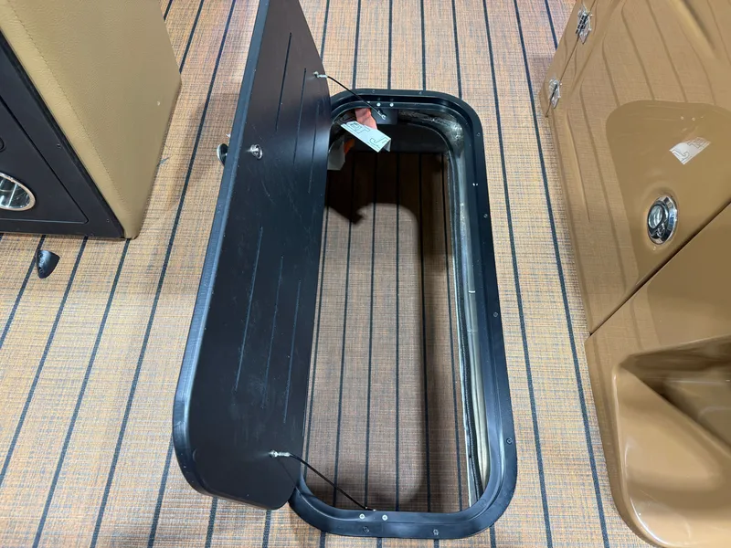 Slide: The Image of Bentley Pontoons Legacy 223 Swingback Tritoon & Honda 4-Stroke EFI 2026 - 29