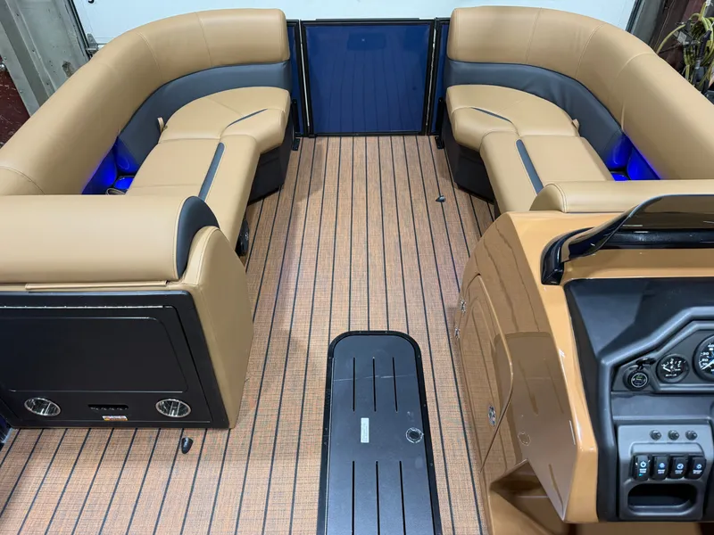 Slide: The Image of Interior of Bentley Pontoons Legacy 223 Swingback Tritoon 2026. - 31