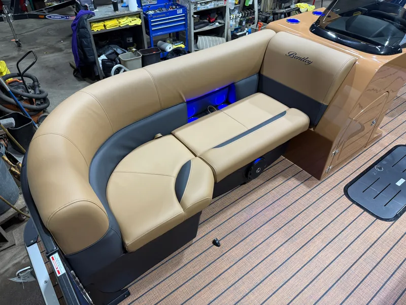 Slide: The Image of Interior of Bentley Pontoons Legacy 223 Swingback Tritoon, 2026 model. - 7