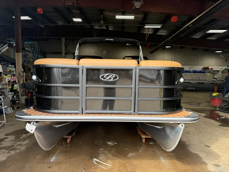 Slide: The Image of 2026 Bentley Pontoons Legacy 200 Navigator indoors. - 32