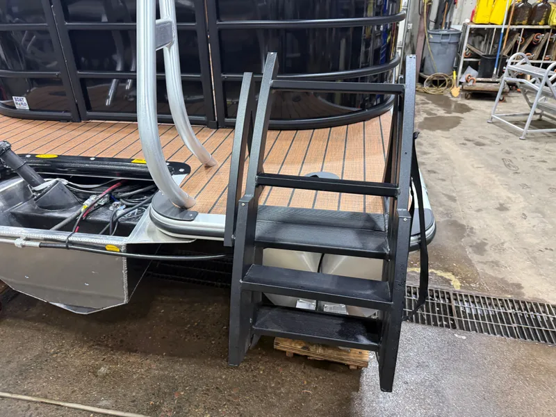 Slide: The Image of 2026 Bentley Pontoons Legacy 200 with ladder and Honda engine. - 40