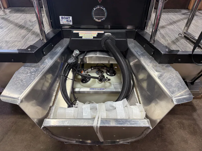 Slide: The Image of Tahoe Cascade 2385 Quad Lounge Shift SS Tritoon & Honda 4-Stroke EFI 2025 - 50