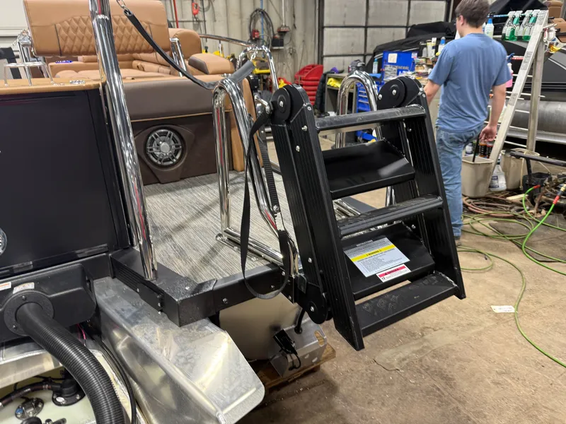 Slide: The Image of Tahoe Cascade 2385 Quad Lounge Shift SS Tritoon & Honda 4-Stroke EFI 2025 - 52