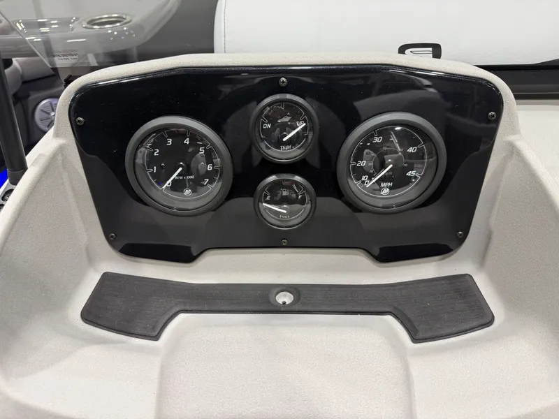 Slide: The Image of Dashboard of Princecraft Vectra 21 Pontoon, 2026 model. - 13