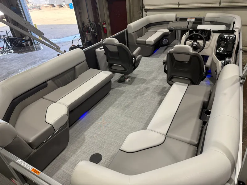 Slide: The Image of Interior of 2026 Princecraft Vectra 21 Pontoon with luxurious seating. - 20