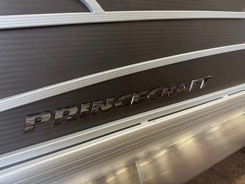 Slide: The Image of Princecraft Vectra 21 Pontoon 2026 with Mercury 4-Stroke EFI. - 30