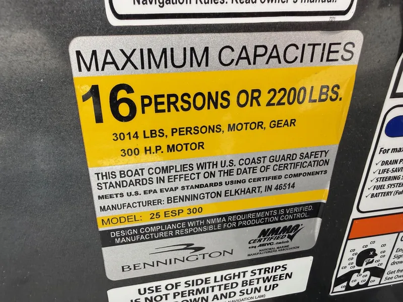 Slide: The Image of Bennington 2575 QCW Midship Bar w/ 350HP Yamaha! 2015 - 11