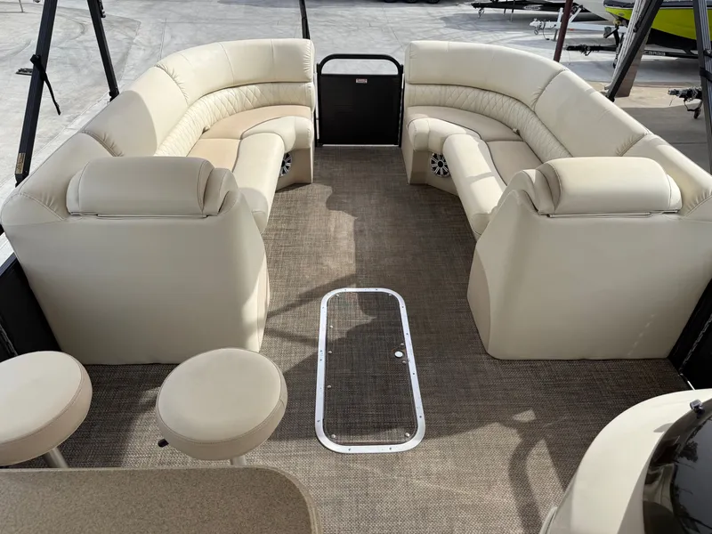 Slide: The Image of Bennington 2575 QCW Midship Bar w/ 350HP Yamaha! 2015 - 12