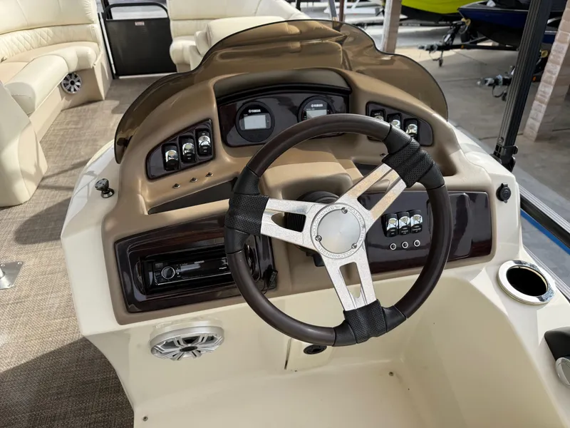 Slide: The Image of Bennington 2575 QCW Midship Bar w/ 350HP Yamaha! 2015 - 18