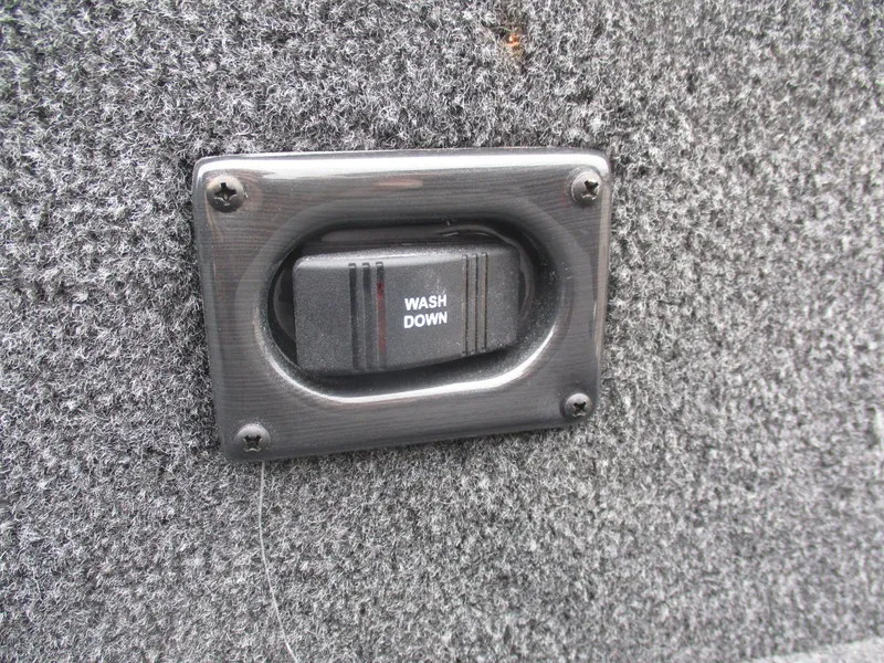 Slide: The Image of Wash down switch in Lund 1875 Tyee boat, year 2026. - 18