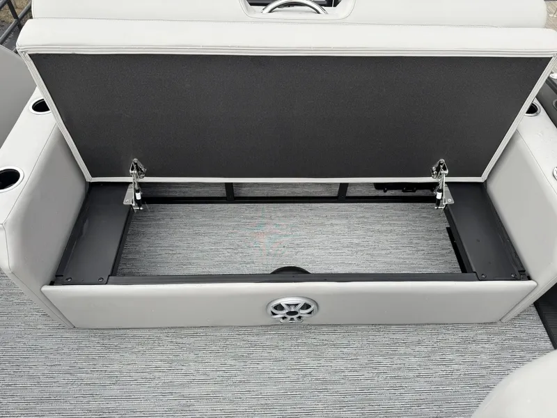 Slide: The Image of Starcraft SLS 5 Q DH 2026 - 18