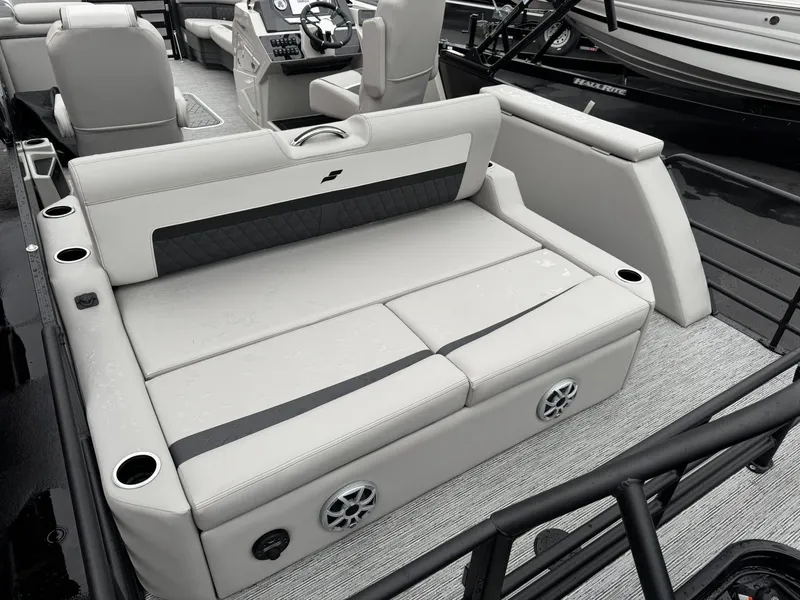 Slide: The Image of Starcraft SLS 5 Q DH 2026 - 28