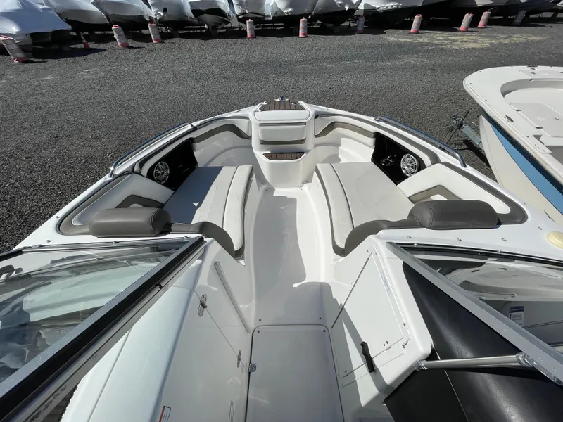 Slide: The Image of Interior view of a 2015 Yamaha Boats 242 Limited S boat. - 6