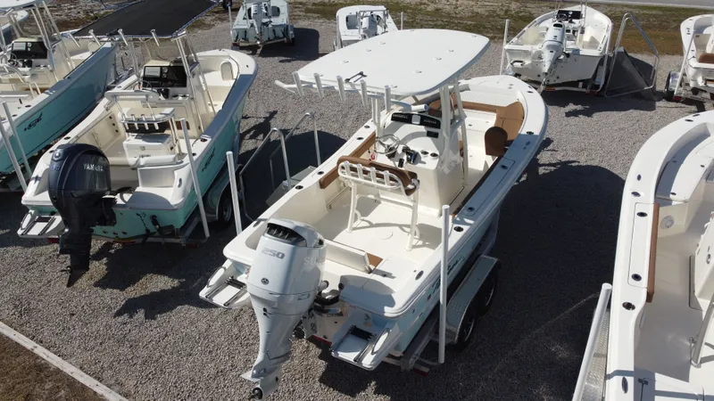 Slide: The Image of Pioneer 220 Bay Sport 2026 - 3