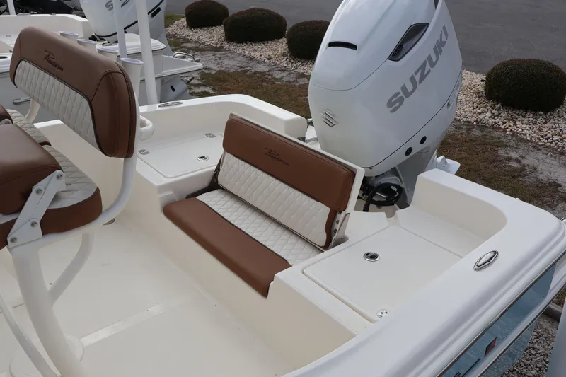 Slide: The Image of Pioneer 220 Bay Sport 2026 - 6