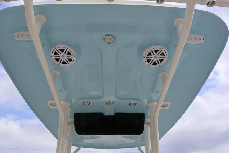 Slide: The Image of Pioneer 220 Bay Sport 2026 - 9