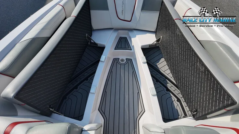 Slide: The Image of Nautique G23 2013 - 52