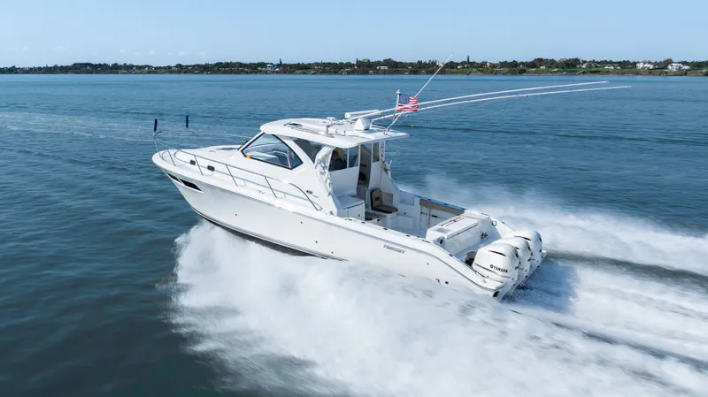 The Image of Pursuit 355 Offshore 2019 - undefined