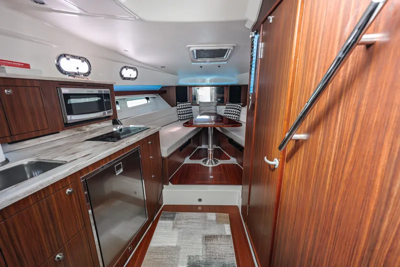 Slide: The Image of Pursuit 355 Offshore 2019 - 11