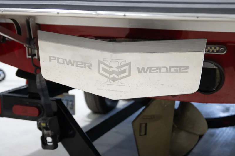 Slide: The Image of Malibu Wakesetter 24 MXZ 2015 - 15