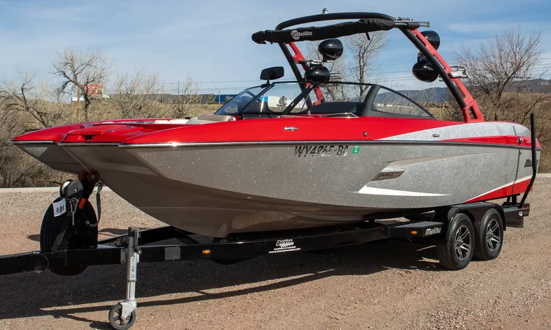Slide: The Image of Malibu Wakesetter 24 MXZ 2015 - 4
