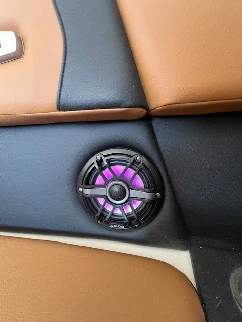 Slide: The Image of Chaparral 26 Surf 2023 - 17