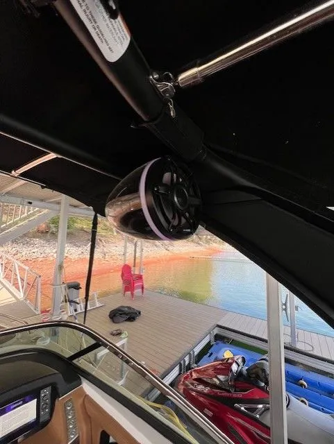 Slide: The Image of Chaparral 26 Surf 2023 - 19